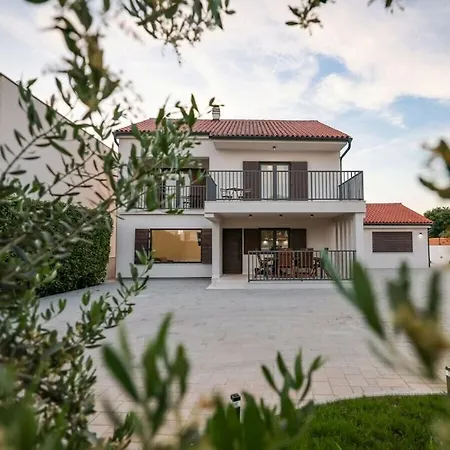 Villa In Suko An With Swimming Pool